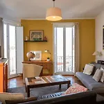 Apartment Family Near Metro Sleeps 8 Lisbon