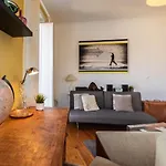 Apartament Family Near Metro Sleeps 8