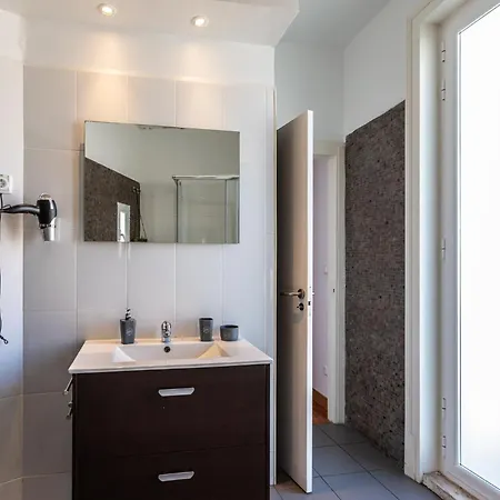Apartament Family Near Metro Sleeps 8