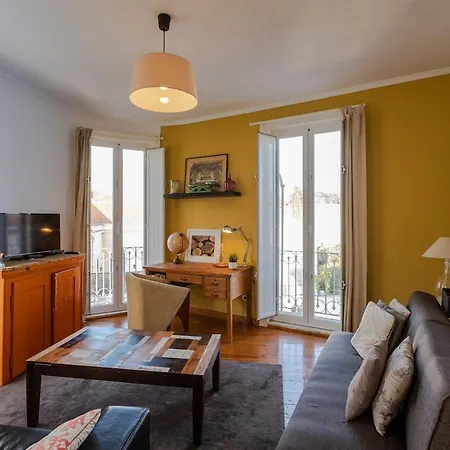 Family Near Metro Sleeps 8 Apartament *