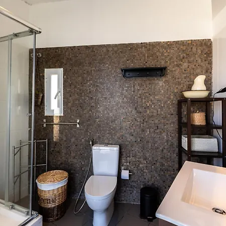Apartament Family Near Metro Sleeps 8