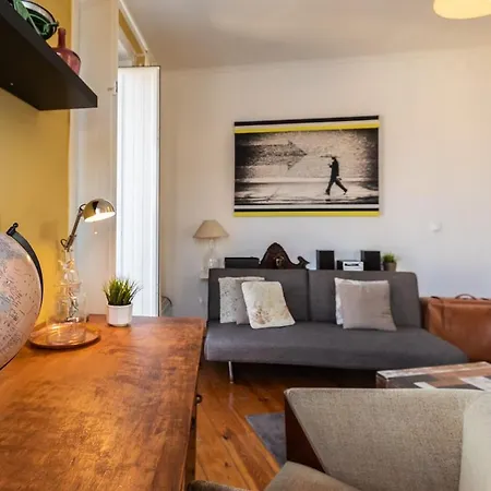 Apartament Family Near Metro Sleeps 8