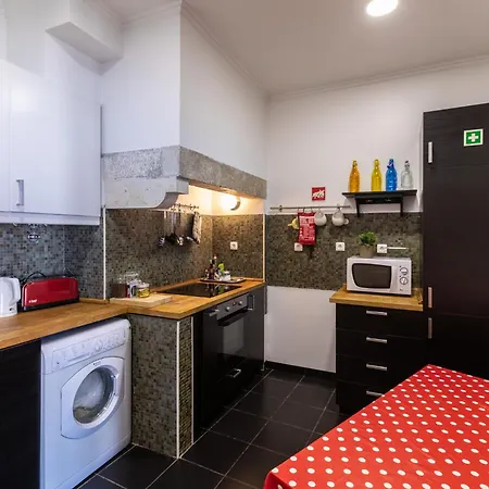 Family Near Metro Sleeps 8 Apartament Lizbona