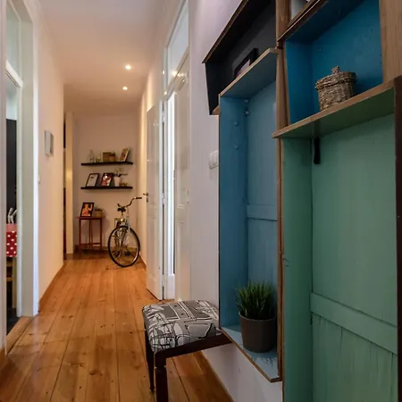 Family Near Metro Sleeps 8 Lizbona