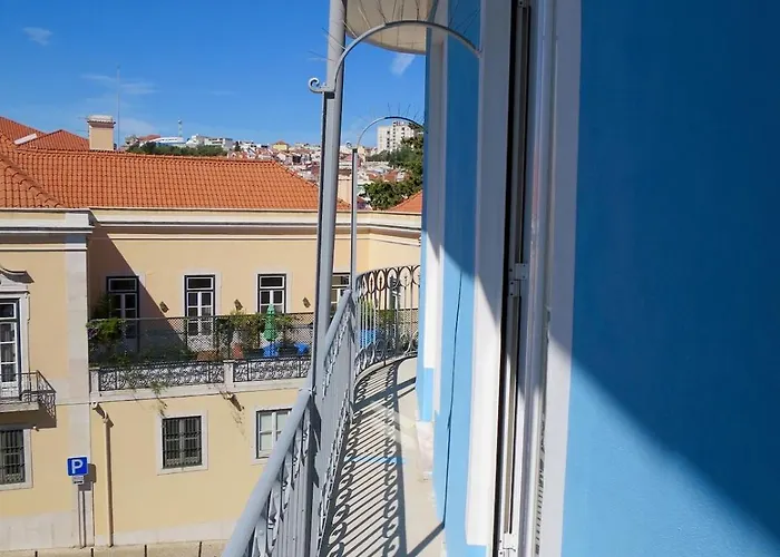 Family Near Metro Sleeps 8 * Lisboa