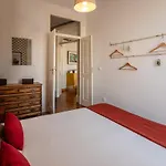 شقة Family Near Metro Sleeps 8
