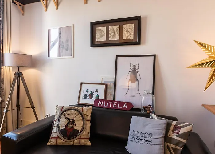 Family Near Metro Sleeps 8 Apartman *