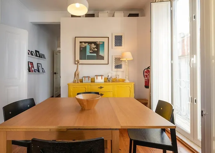 Apartman Family Near Metro Sleeps 8 *